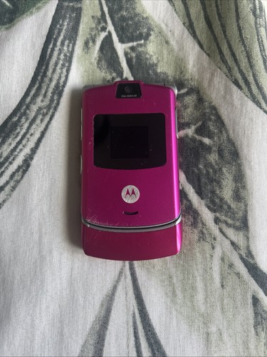 Motorola razr mobile phone - v3,