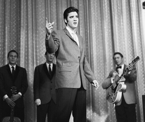 Elvis presley unsigned - 10", x