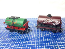 2x unboxed Hornby tankers 00 gauge
