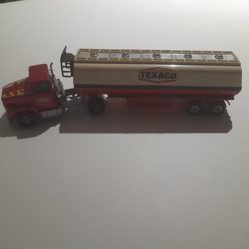 Matchbox articulated tanker - matchbox,