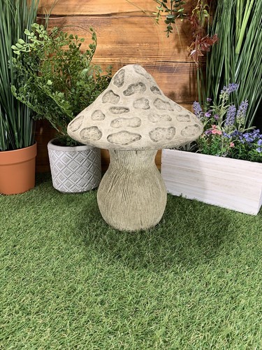 Stone garden traditional - stone,