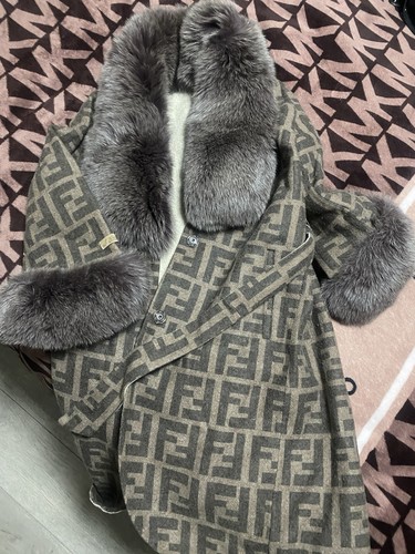 Ladys real fox fur - fox,