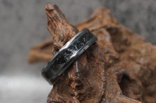 NATURAL WHITBY JET HAND