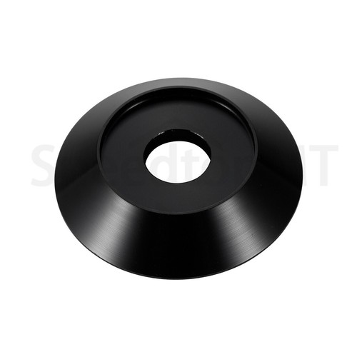 Rear wheel center hub cover - hub,