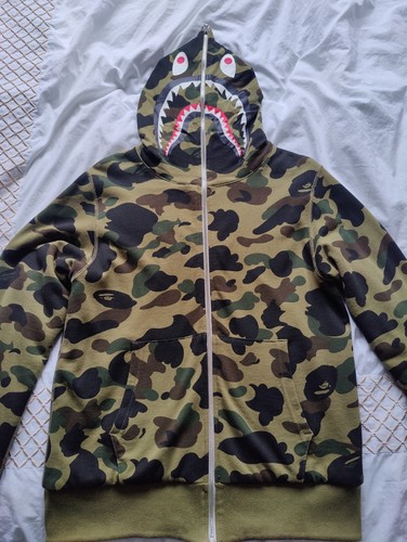 Bape reversible camo shark - bape,