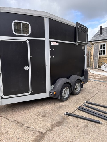 Ifor williams horse trailer - ifor,