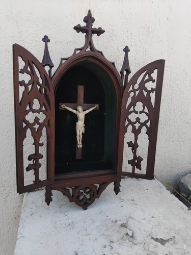 Old tabernacle cross jesus - tabernacle,