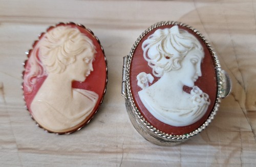 Vintage cameo pill box - cameo,