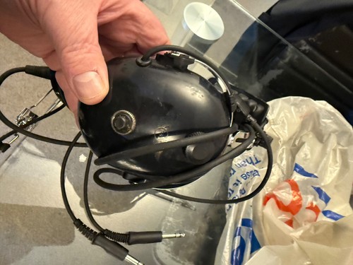 General aviation headset - general,