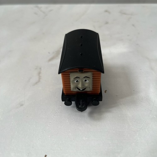 Ertl thomas the tank engine - thomas,