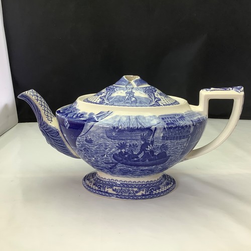 Colonial times teapot - colonial, crown