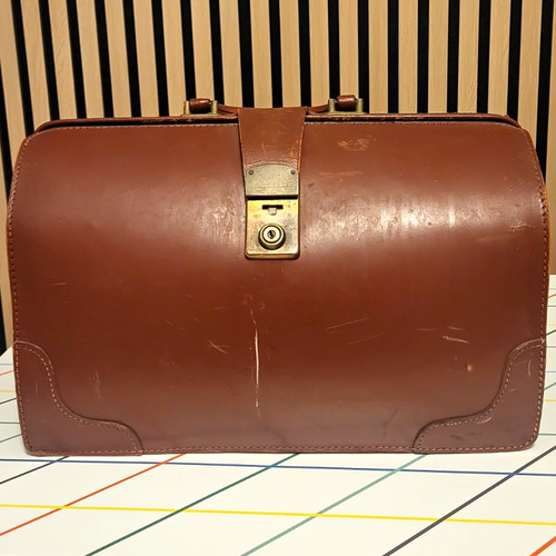 Vintage brown leather - brown,