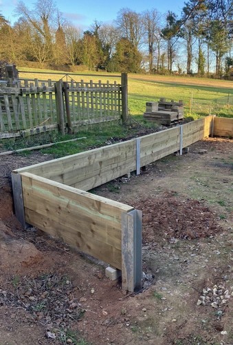 Sleeper retaining wall - retaining, posts