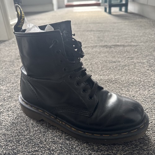 One right boot - right, only!