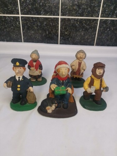 Crown staffordshire postman - staffordshire,