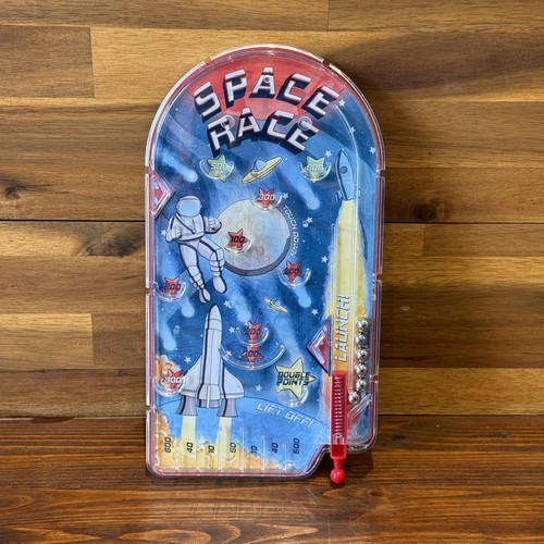 Space race pinball - space,