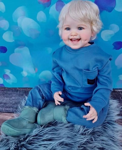 Collectible reborn baby - 30",