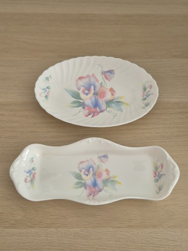 Aynsley pair dishes - of,