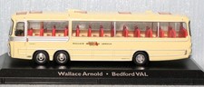 ATLAS EDITIONS  4642102 BEDFORD VAL COACH WALLACE ARNOLD BOXED