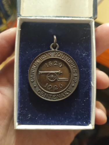 Boxed bronze medal cannon - boxed, medal,