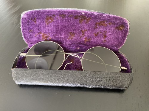 Antique 1920s tinted round - 1920s,