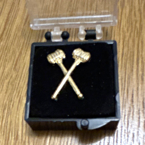 Masonic crossed gavels pin - crossed,