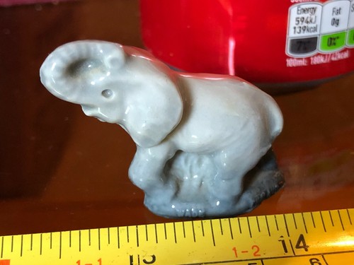 Wade grey elephant porcelain - wade, b