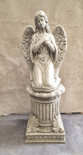 Kneeling angel statue - statue, on