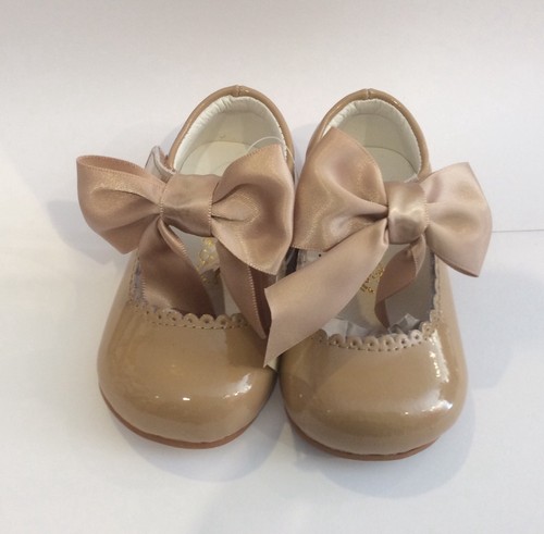 Girls camel shoes - mary, jane