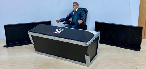 Wwe commentators playset inc - wwe,