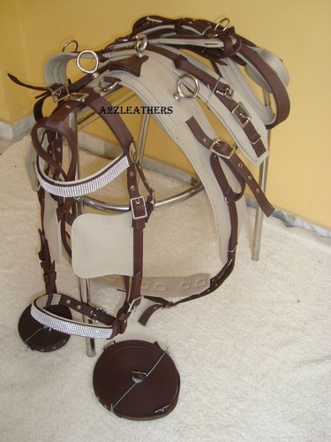 Beige brown nylon horse - beige/brown,
