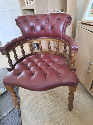 Chesterfield captains chair - chesterfield,