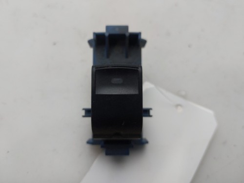 8481005070 9629768 rear window