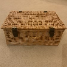 Small wicker picnic - picnic, hamper