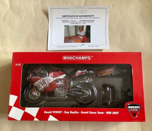 Signed minichamps ducati - 1:12,