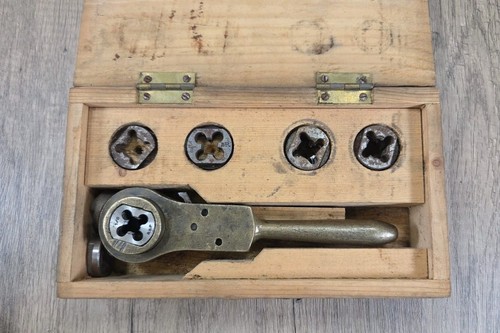 Vintage handy die set boxed - vintage,