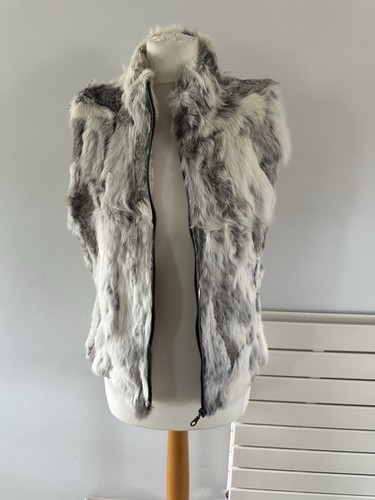 Grey and white patterned - grey-and-white, real