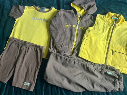 Season brownie uniform - brownie,