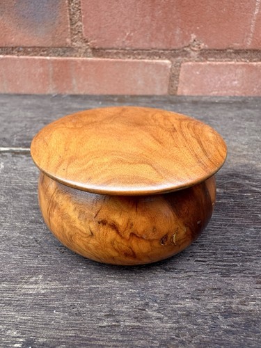 Handcrafted moroccan thuya - handcrafted,