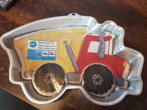 Wilton novelty dump truck - ,
