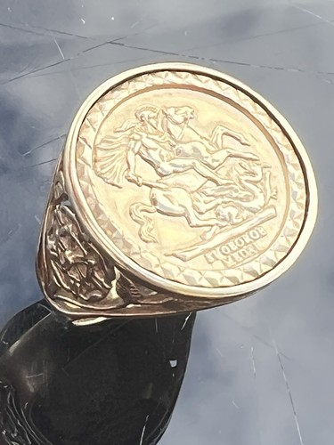 9ct medal sovereign - 9ct,