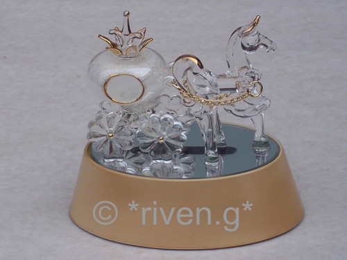 Horse and carriage - horse,