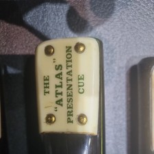 VINTAGE The ATLAS PRESENTATION CUE MAPLE WOOD