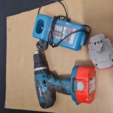 Makita 8391D 18V Cordless Combi Drill with charger  batteires not holding charge