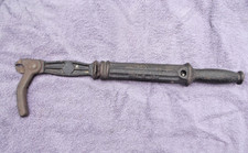 CRESCENT NAIL PULLER No. 56 SUREGRIP MADE IN USA 17.75" LONG EXTENDS CAST IRON