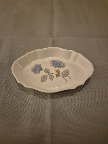 Wedgwood bone china ice - bone,