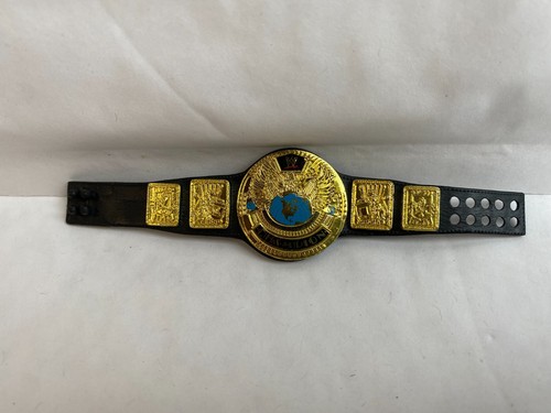 Wwe wwf classic winged - wwf,