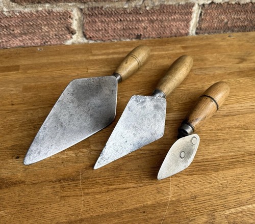 Vintage bricklayers pointing - bricklayers,