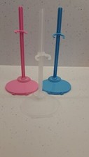* PLASTIC DOLL STAND IN A CHOICE OF COLOUR FITS BARBIE OR 1/6 BLYTH