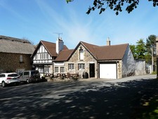 Photo 6x4 The Border Pub,Kirk